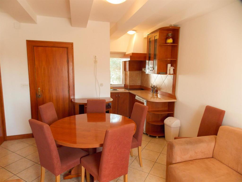 Apartments Frane (Adults Only) Новалья Номер фото