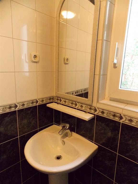 Apartments Frane (Adults Only) Новалья Номер фото